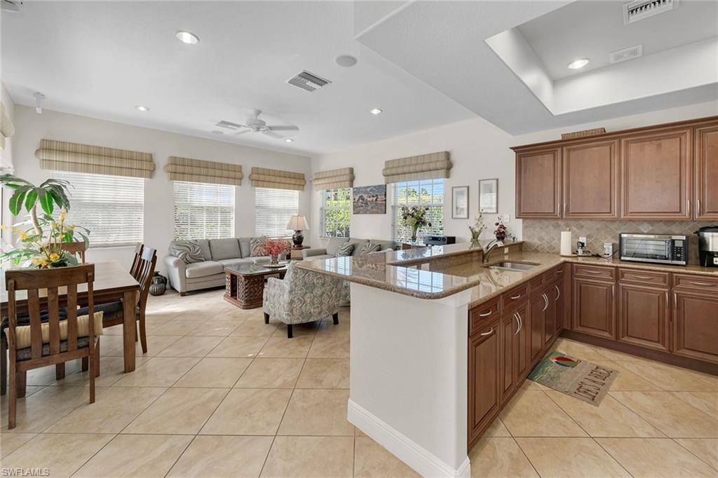6686 Alden Woods Cir # 202 Property Photo 32