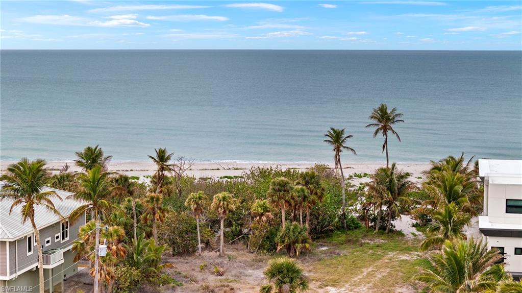16970 Captiva Dr Property Photo 6