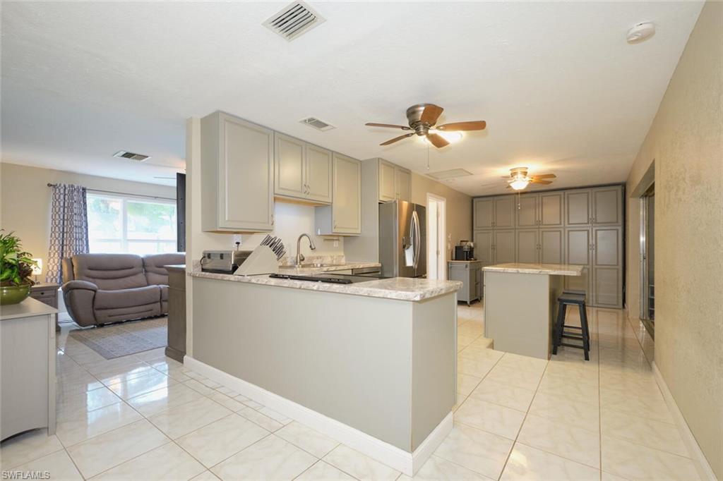2126 W Tobago Cir Property Photo 5