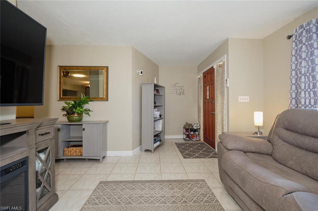2126 W Tobago Cir Property Photo 6