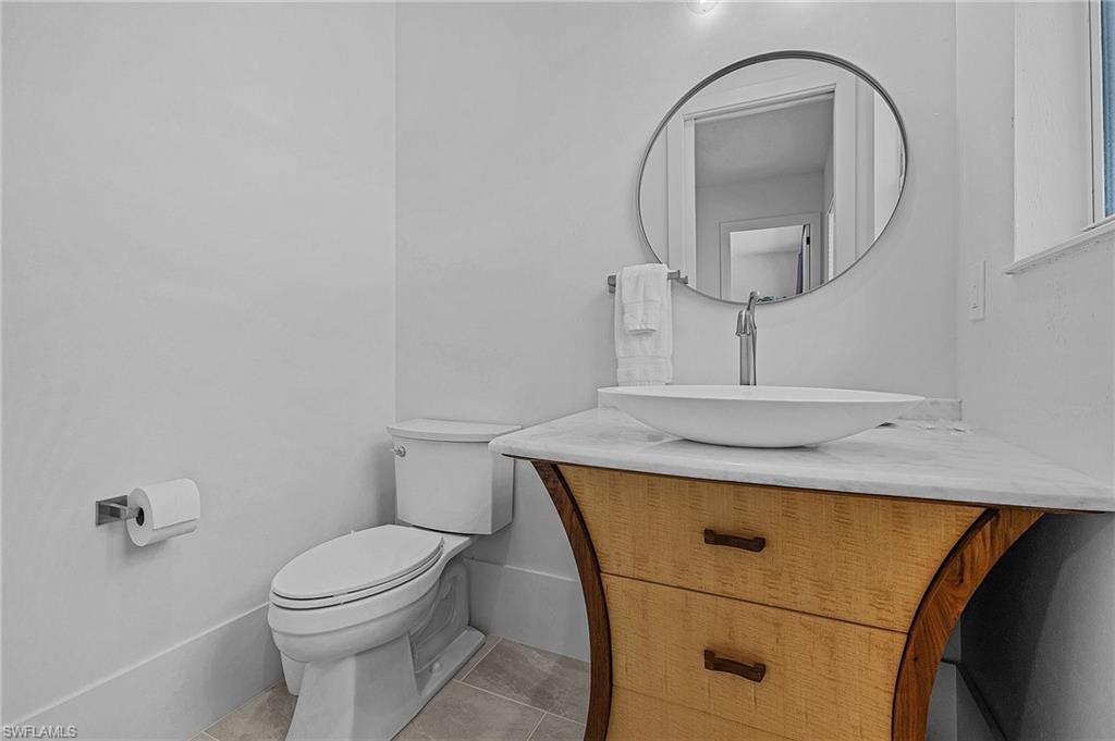 2499 Pine St Property Photo 12