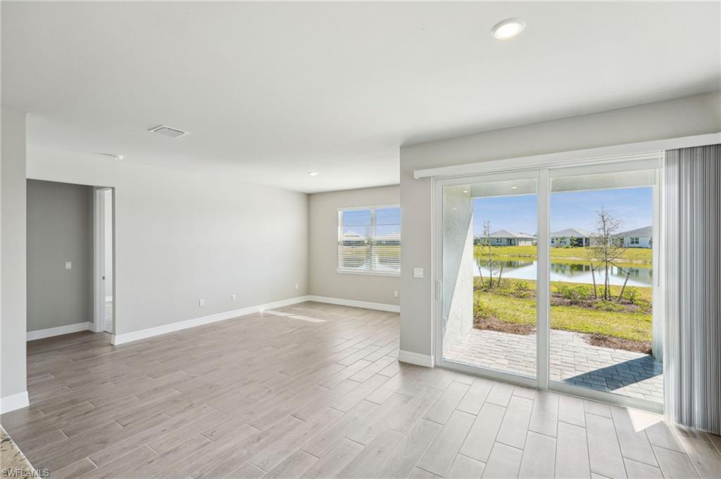 16495 Settlers Way Property Photo 12