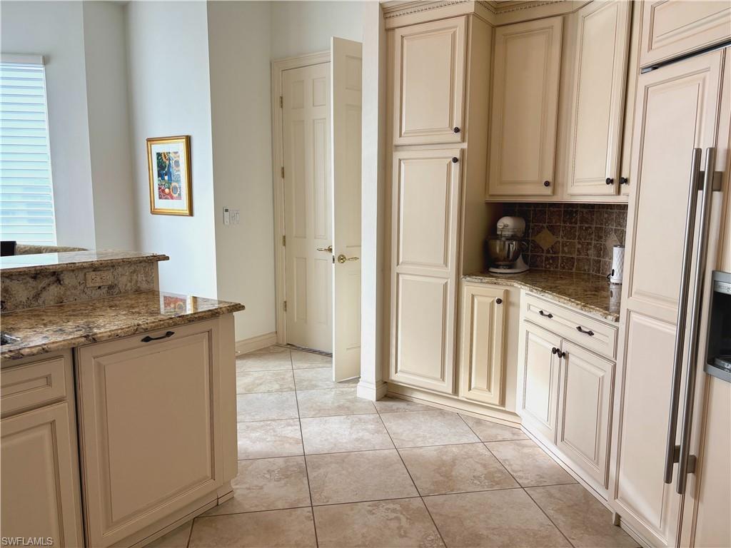155 Colonade Cir # 1003 Property Photo 16