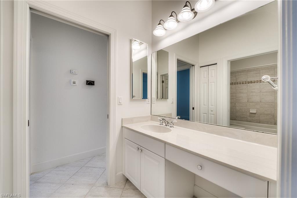 8865 New Castle Dr Property Photo 22