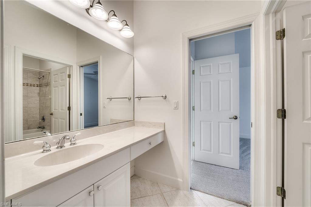 8865 New Castle Dr Property Photo 23