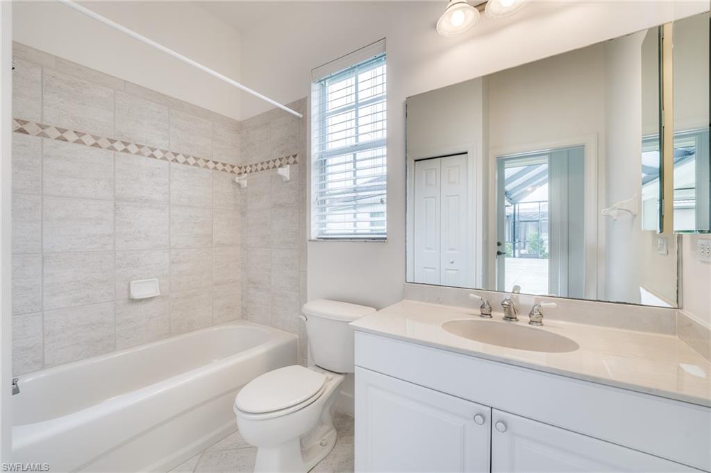 8865 New Castle Dr Property Photo 26