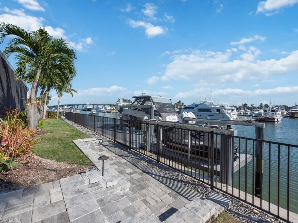 1285 Martinique Ct Property Photo 40