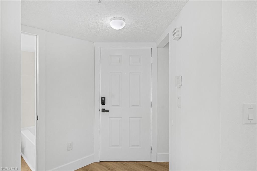 8950 Colonnades Ct E # 817 Property Photo 4