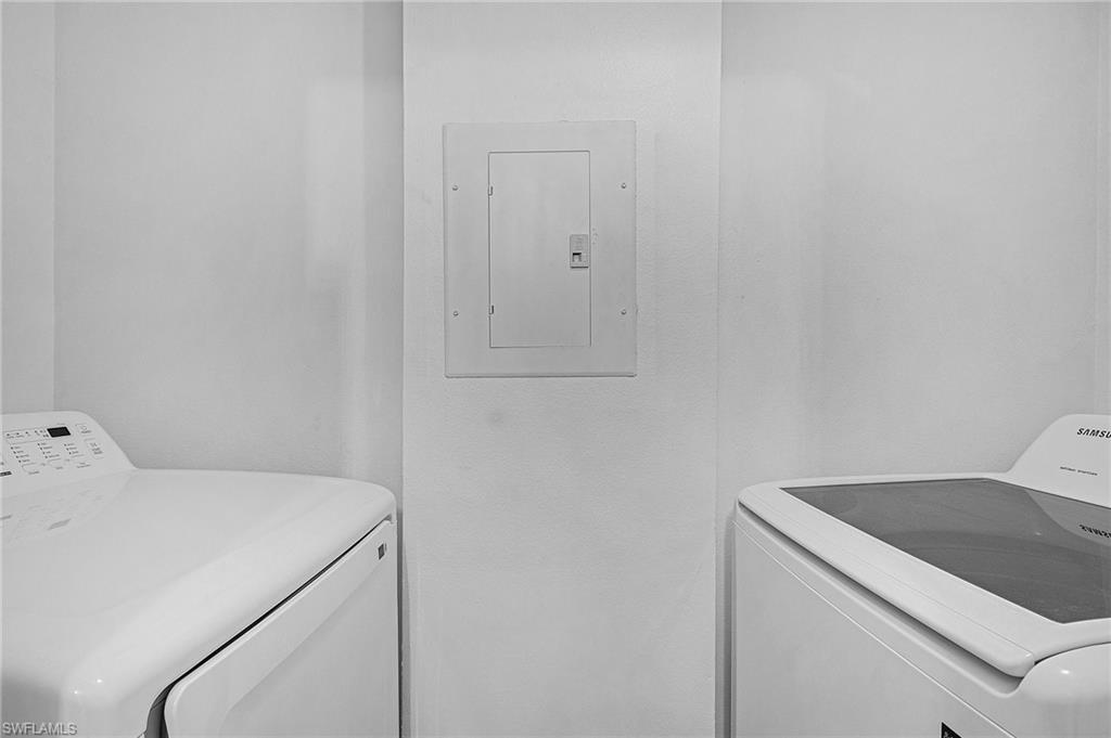 8950 Colonnades Ct E # 817 Property Photo 7