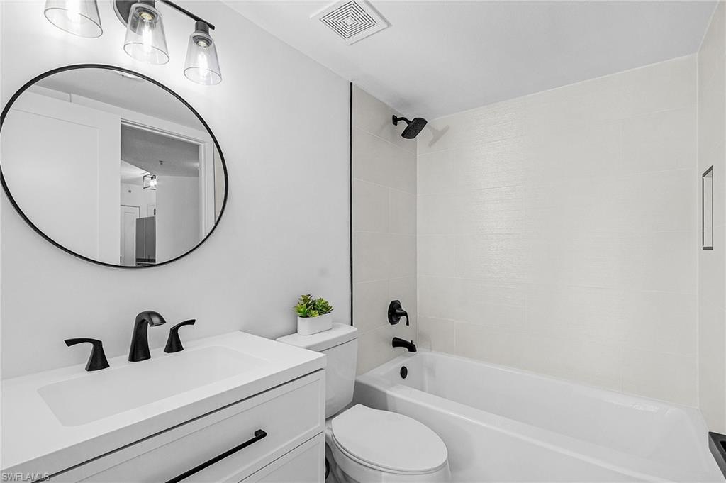 8950 Colonnades Ct E # 817 Property Photo 10