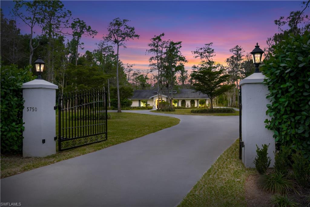 5750 Napa Woods Way Property Photo 1
