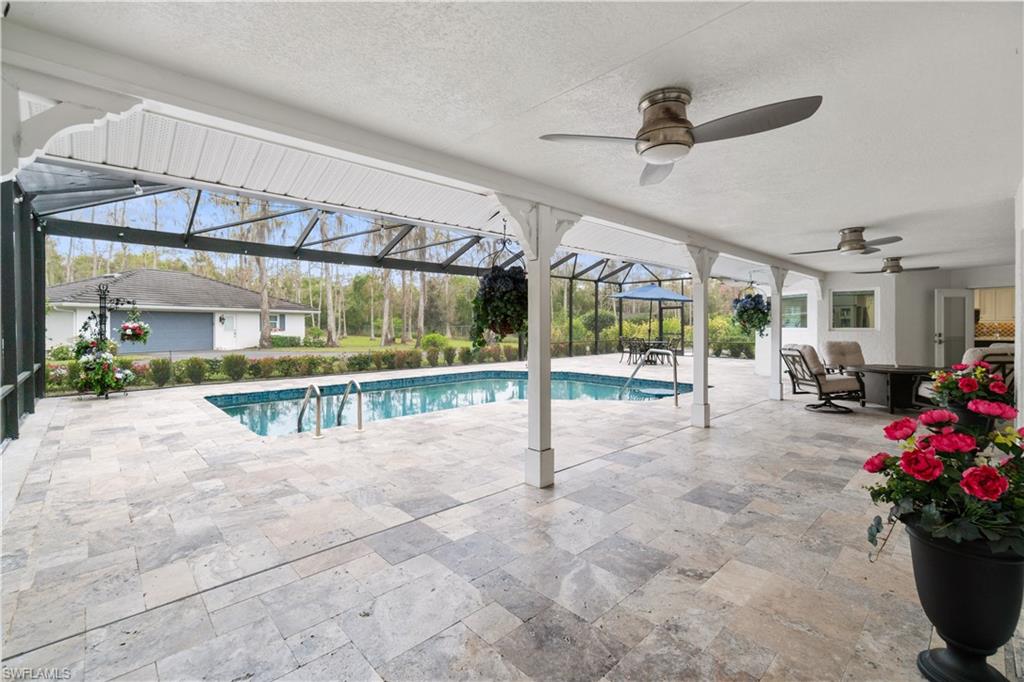 5750 Napa Woods Way Property Photo 9