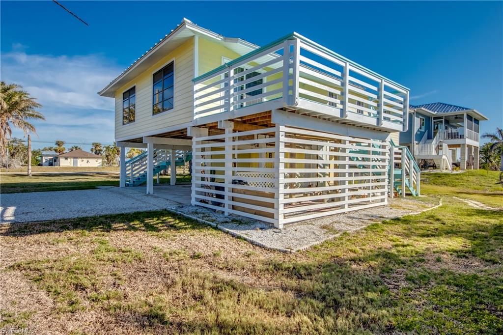 2490 Avocado St Property Photo 3