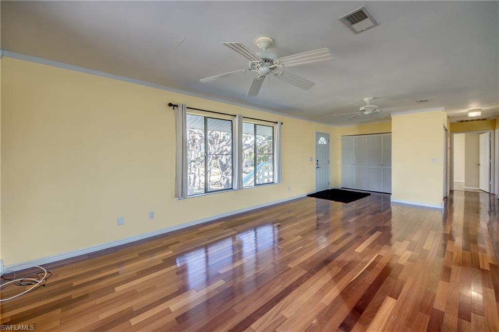 2490 Avocado St Property Photo 13