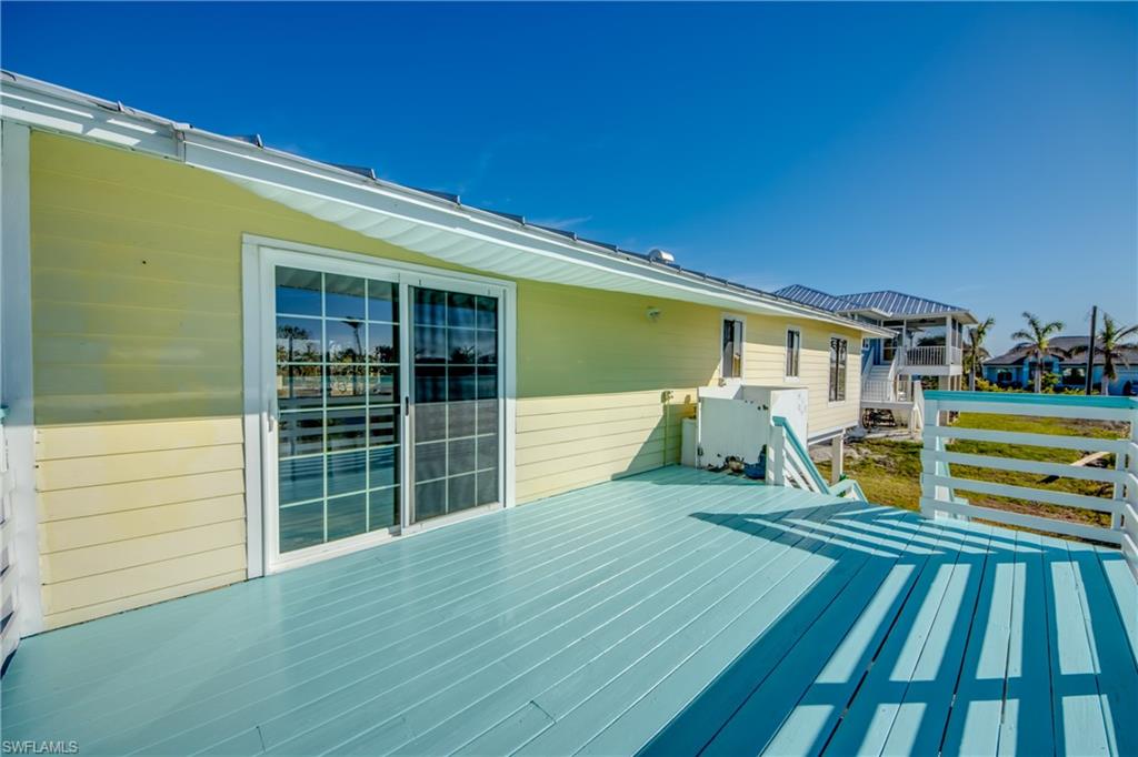 2490 Avocado St Property Photo 35