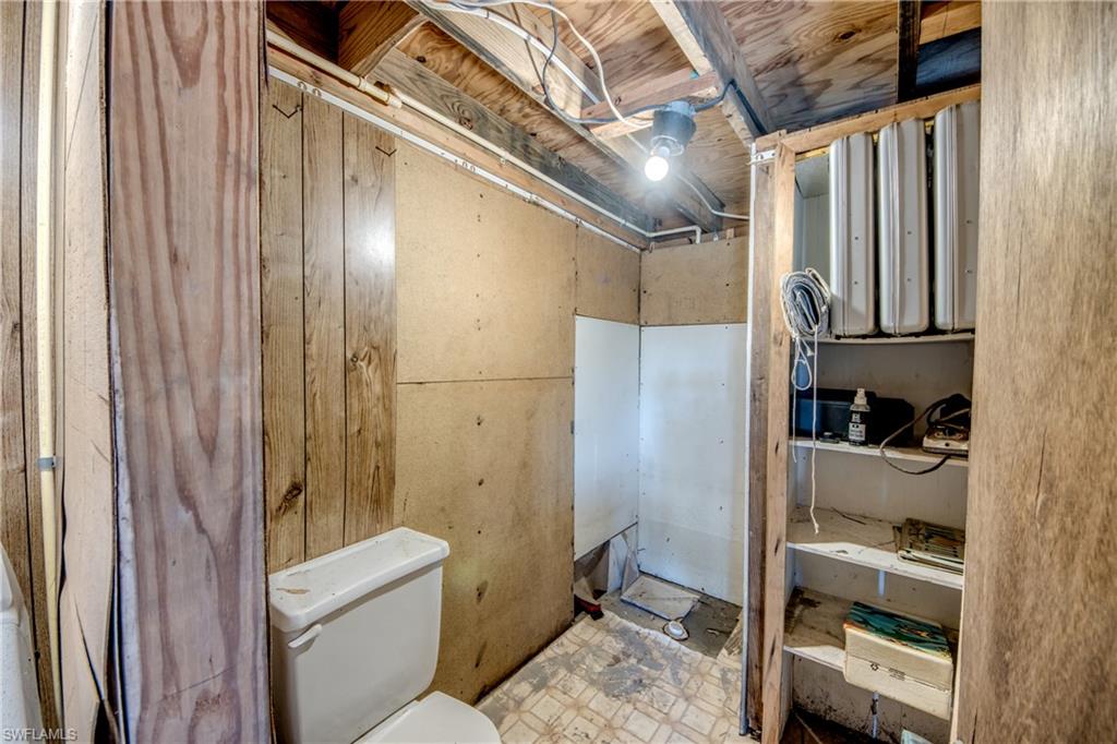 2490 Avocado St Property Photo 43