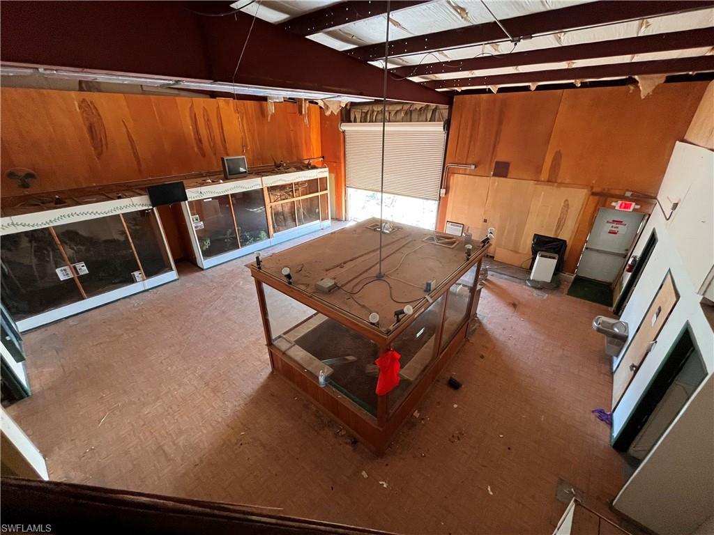2719 N Tamiami Trl Property Photo 6