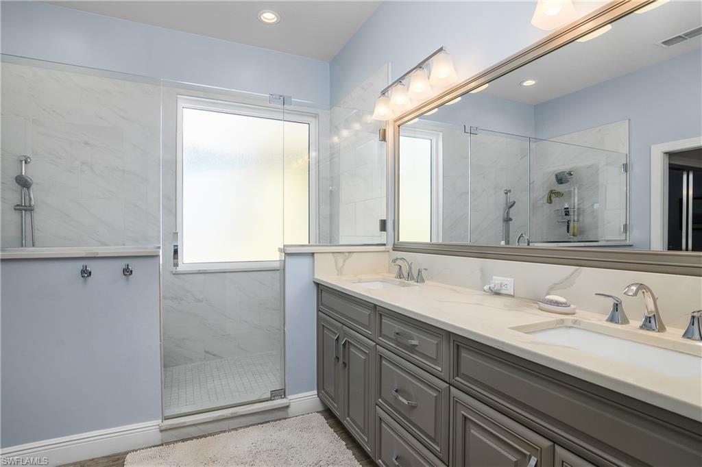 23188 Oakglen Ln Property Photo 17