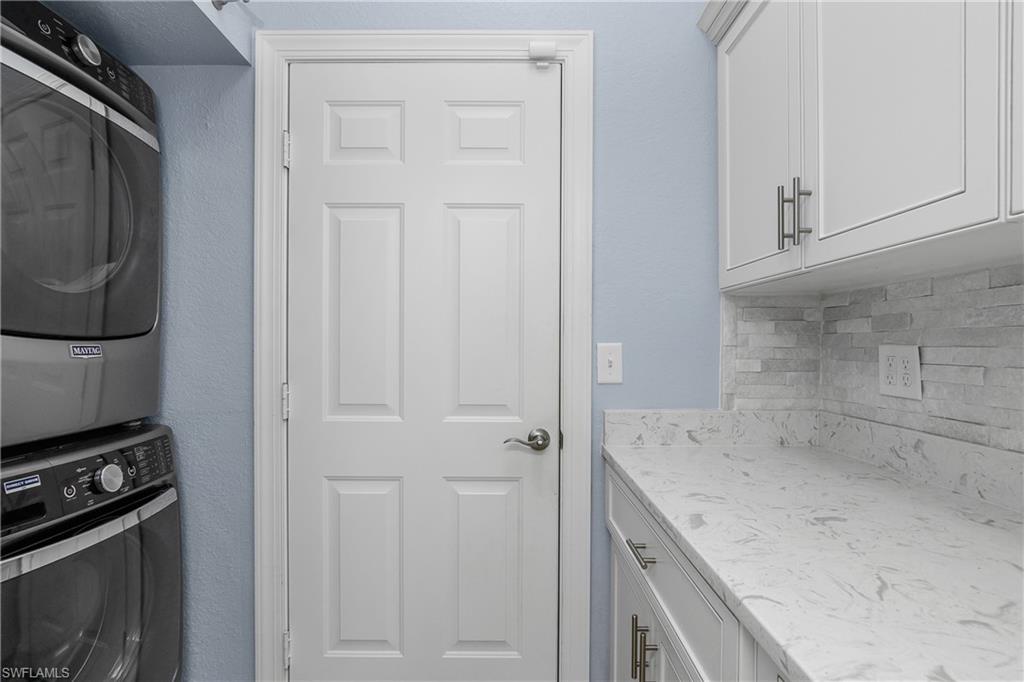 23188 Oakglen Ln Property Photo 22