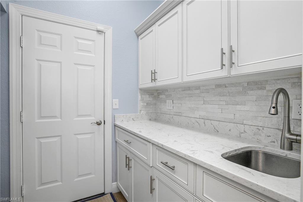 23188 Oakglen Ln Property Photo 23