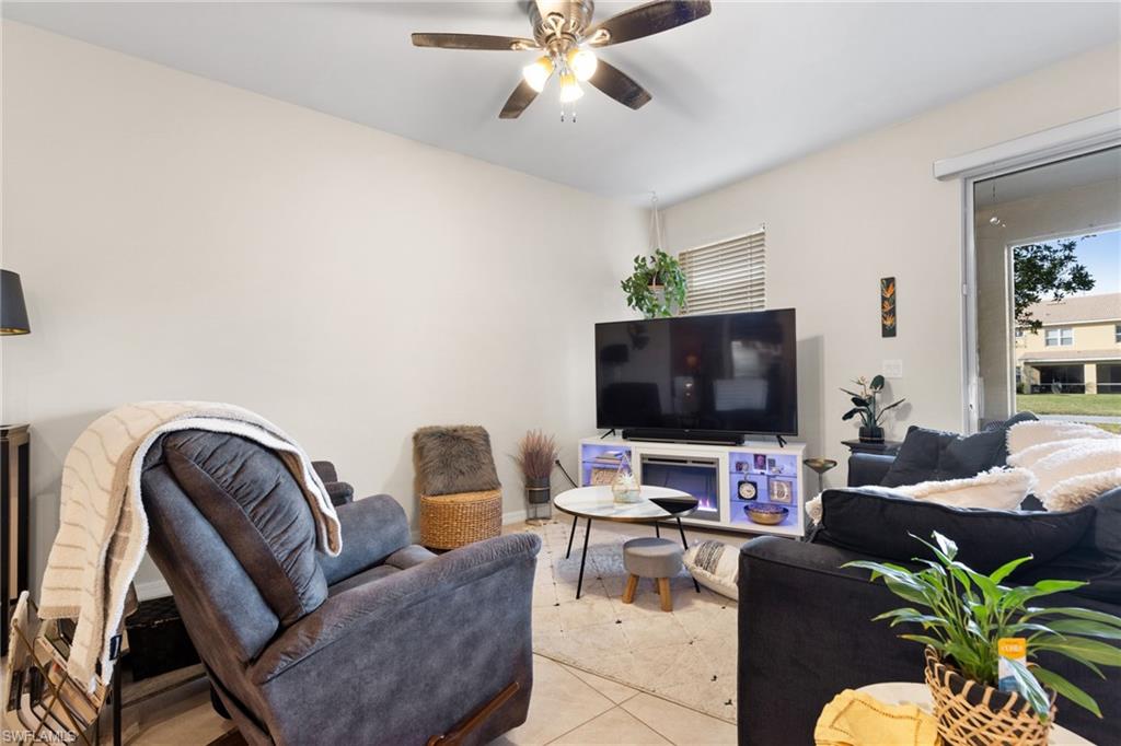 10806 Alvara Point Dr Property Photo 9