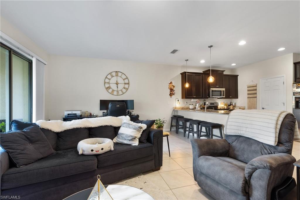 10806 Alvara Point Dr Property Photo 12