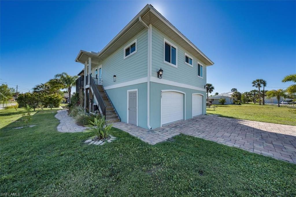 4727 Swordfish St Property Photo 4