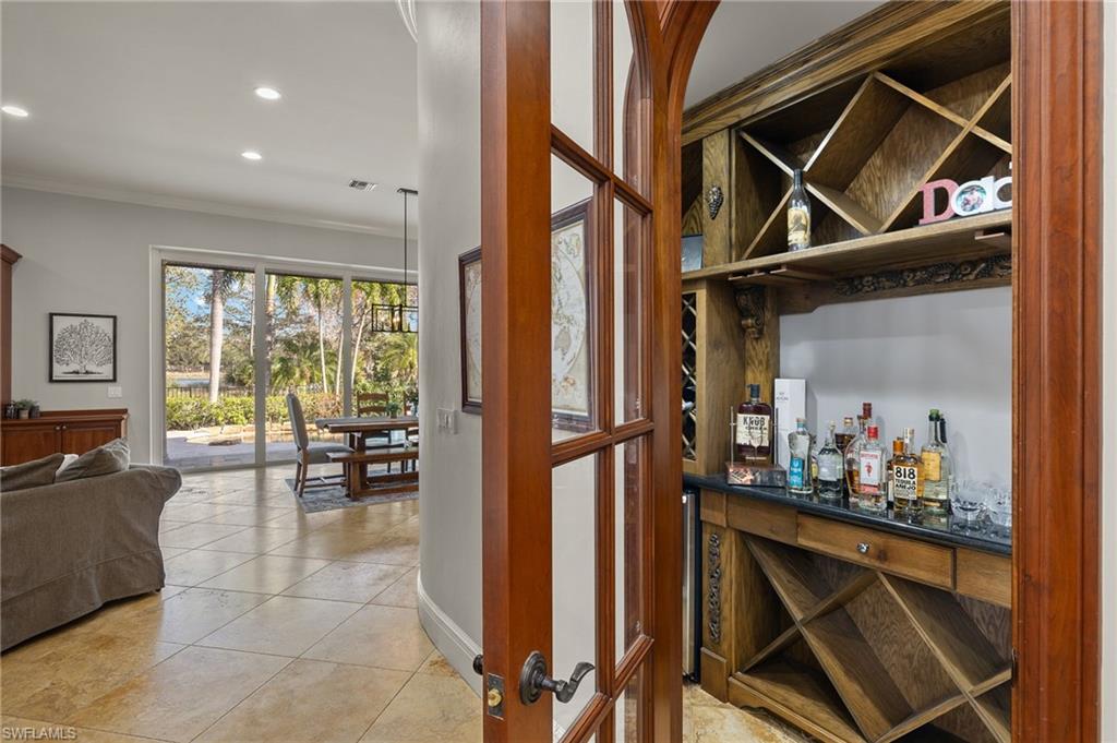 9140 The Ln Property Photo 11