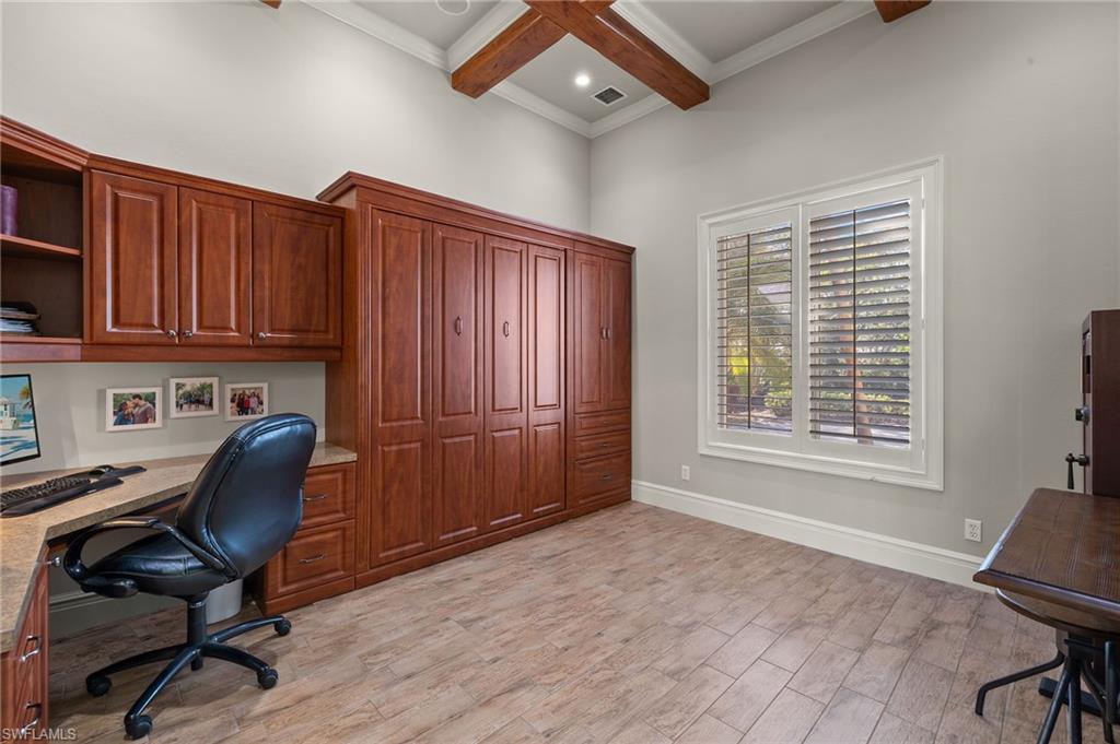 9140 The Ln Property Photo 15