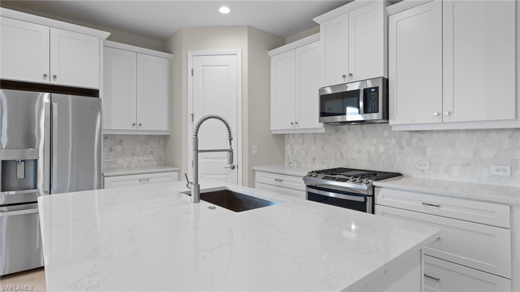17831 Saddlebunch Key Dr Property Photo 6