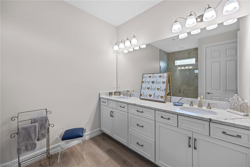 382 Deauville Loop Property Photo 15