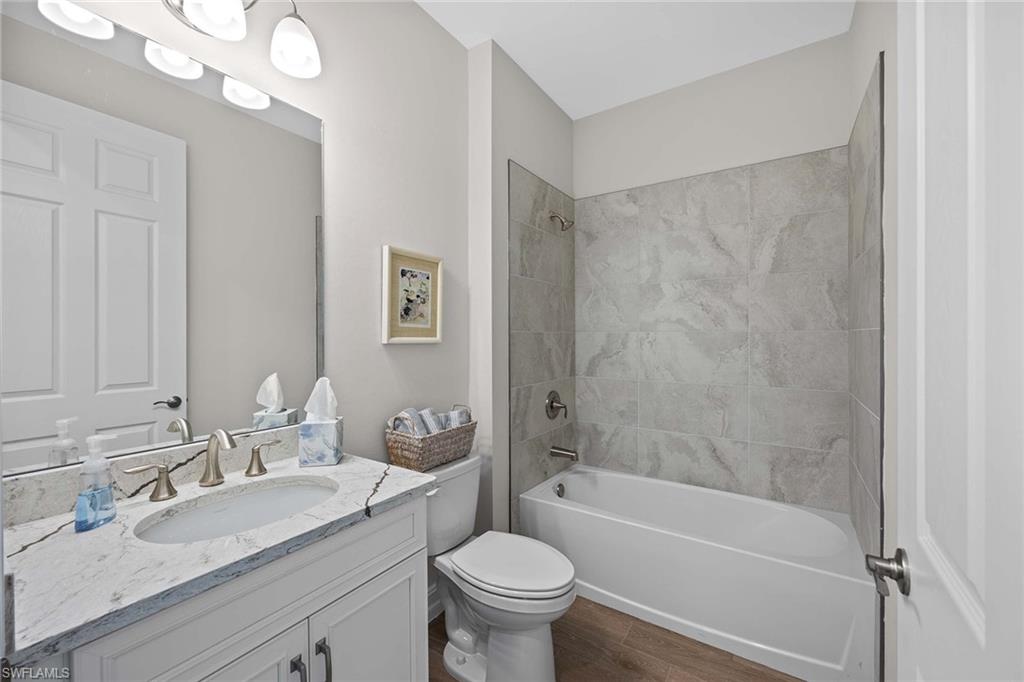 382 Deauville Loop Property Photo 17