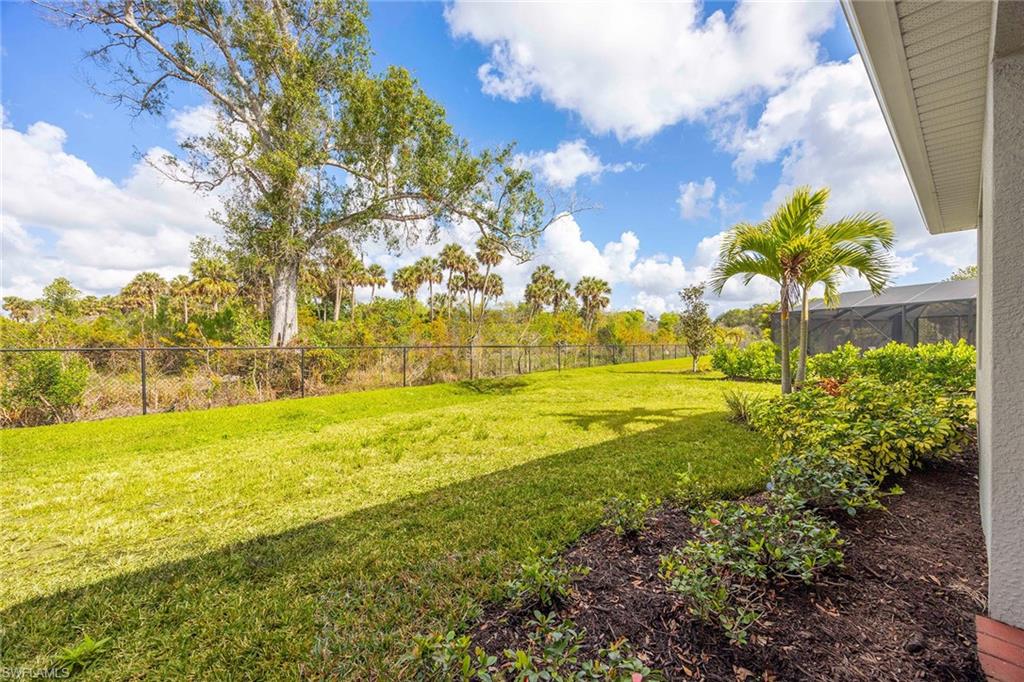 382 Deauville Loop Property Photo 21
