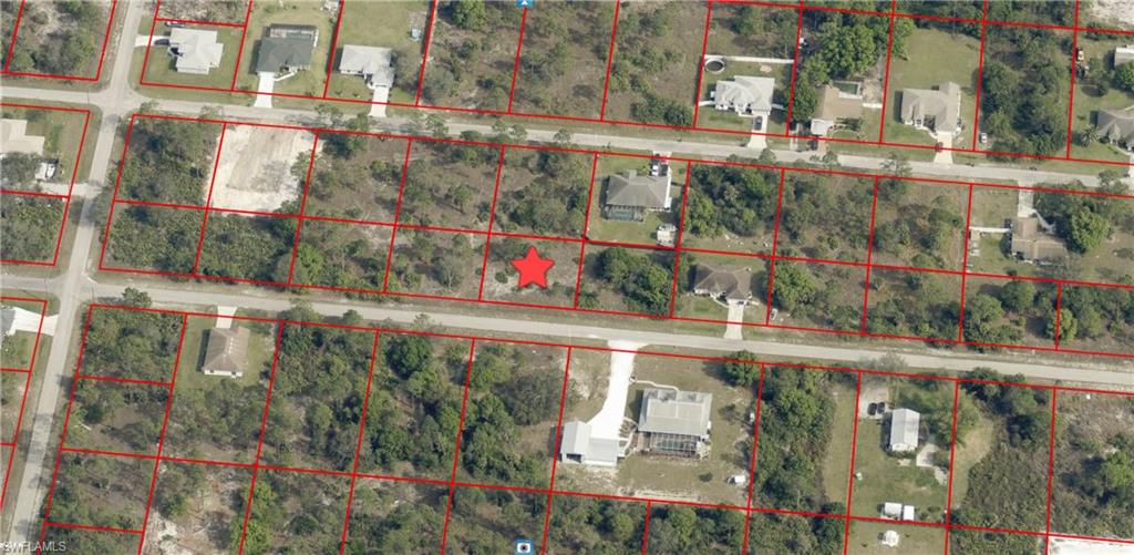 1414 Hibiscus Ave Property Photo 3