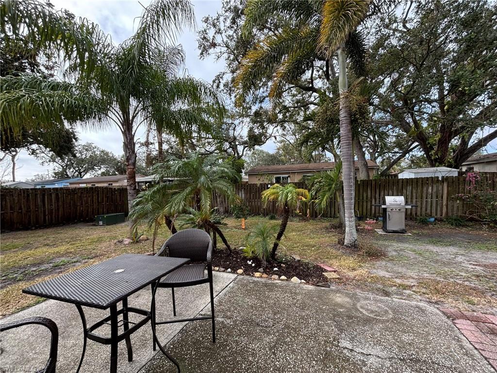12264 103rd St Property Photo 2