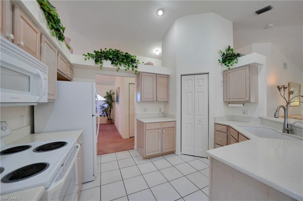 5245 Sw 19th Pl Property Photo 18