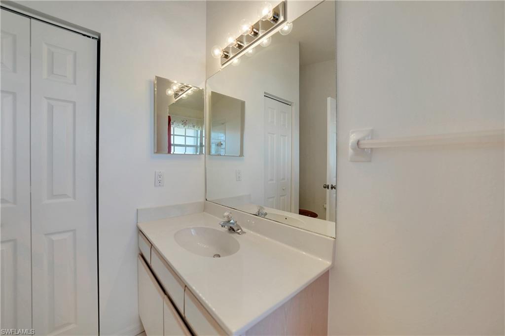 5245 Sw 19th Pl Property Photo 27