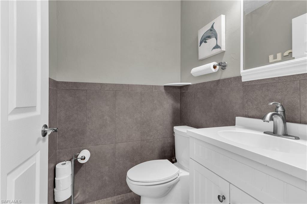 960 Chalmer Dr # 101 Property Photo 9