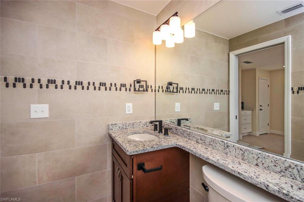 827 E Gulf Dr M4 Property Photo 7