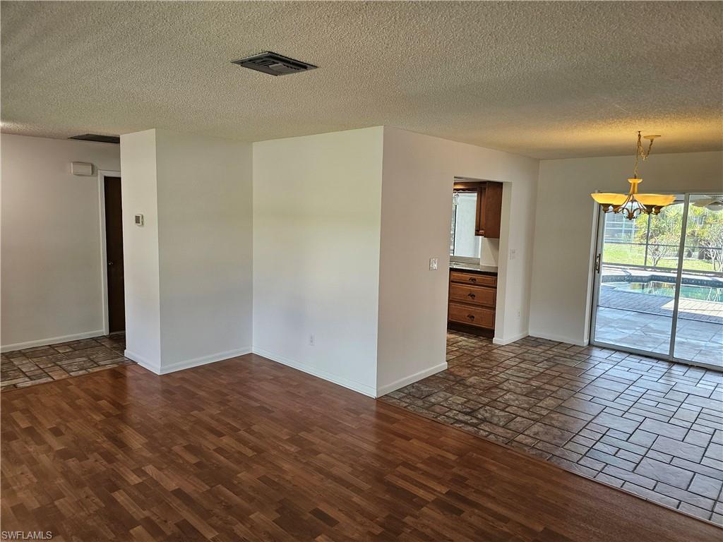 1404 Se 22nd Ter Property Photo 12