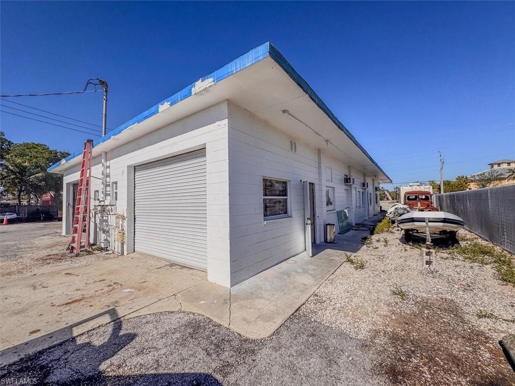 17671 + 17681 San Carlos Blvd Property Photo 19