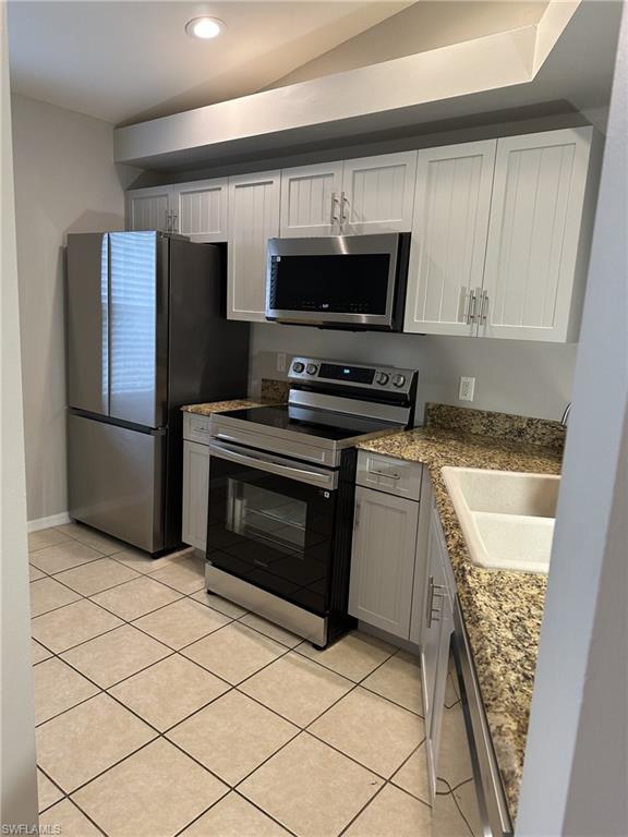 12171 Summergate Cir # 203 Property Photo