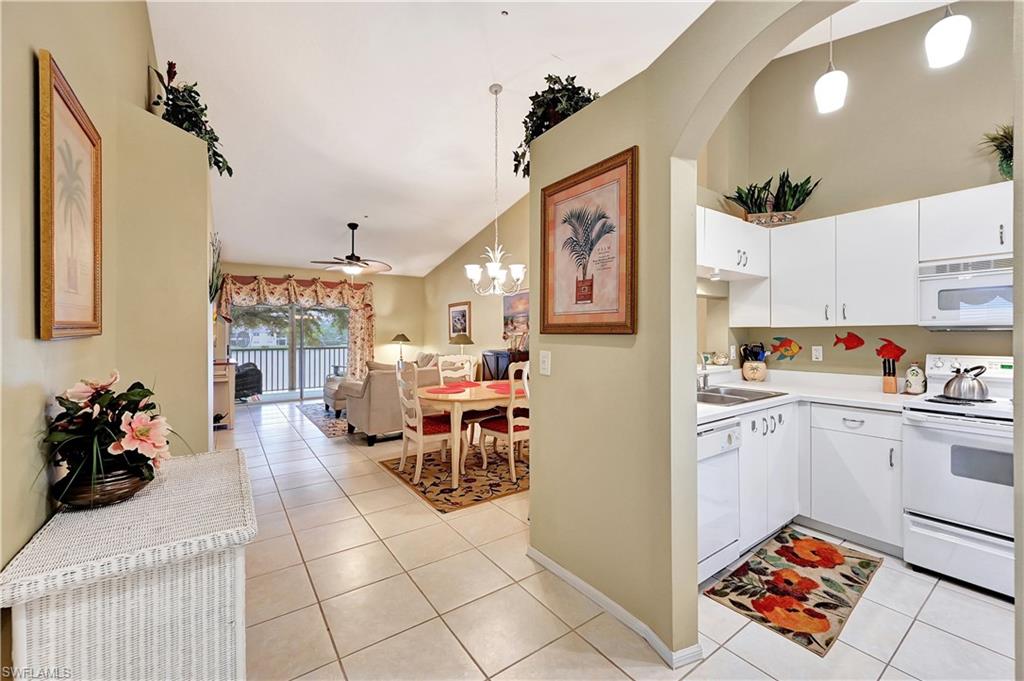 6496 Huntington Lakes Cir # 201 Property Photo 10