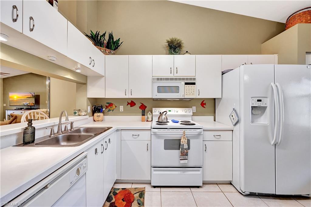 6496 Huntington Lakes Cir # 201 Property Photo 12