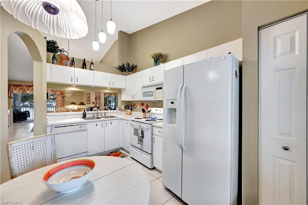 6496 Huntington Lakes Cir # 201 Property Photo 15
