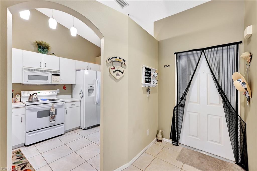 6496 Huntington Lakes Cir # 201 Property Photo 25