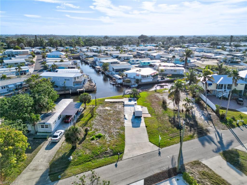 24524 Dolphin St Property Photo 4