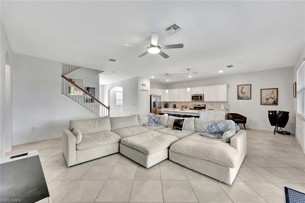 2553 Kona Way Property Photo 4