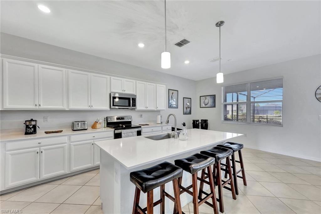 2553 Kona Way Property Photo 8