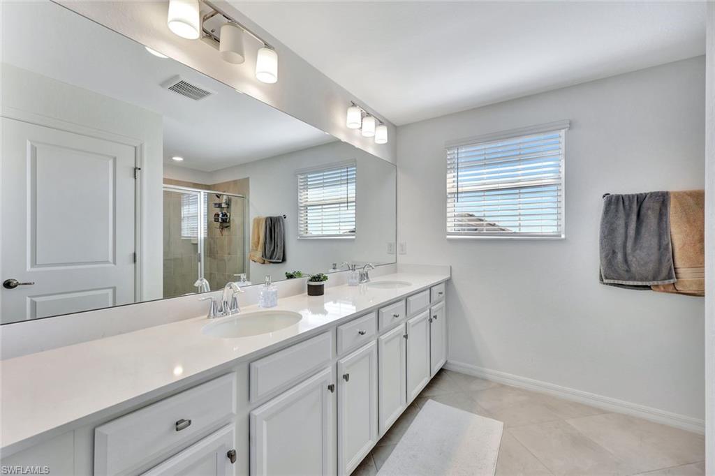2553 Kona Way Property Photo 15